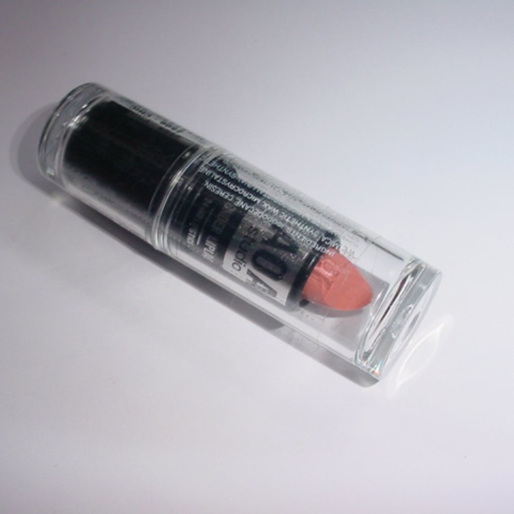 AOA Sealed Wonder Lock Lipstick CHIC